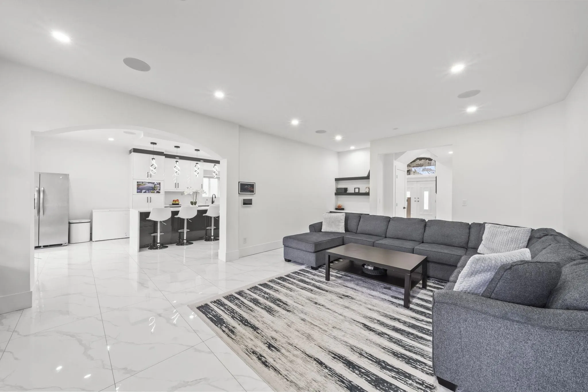 15079 67 Avenue