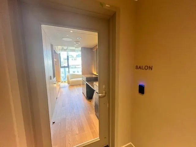 1408 Robson Street #902