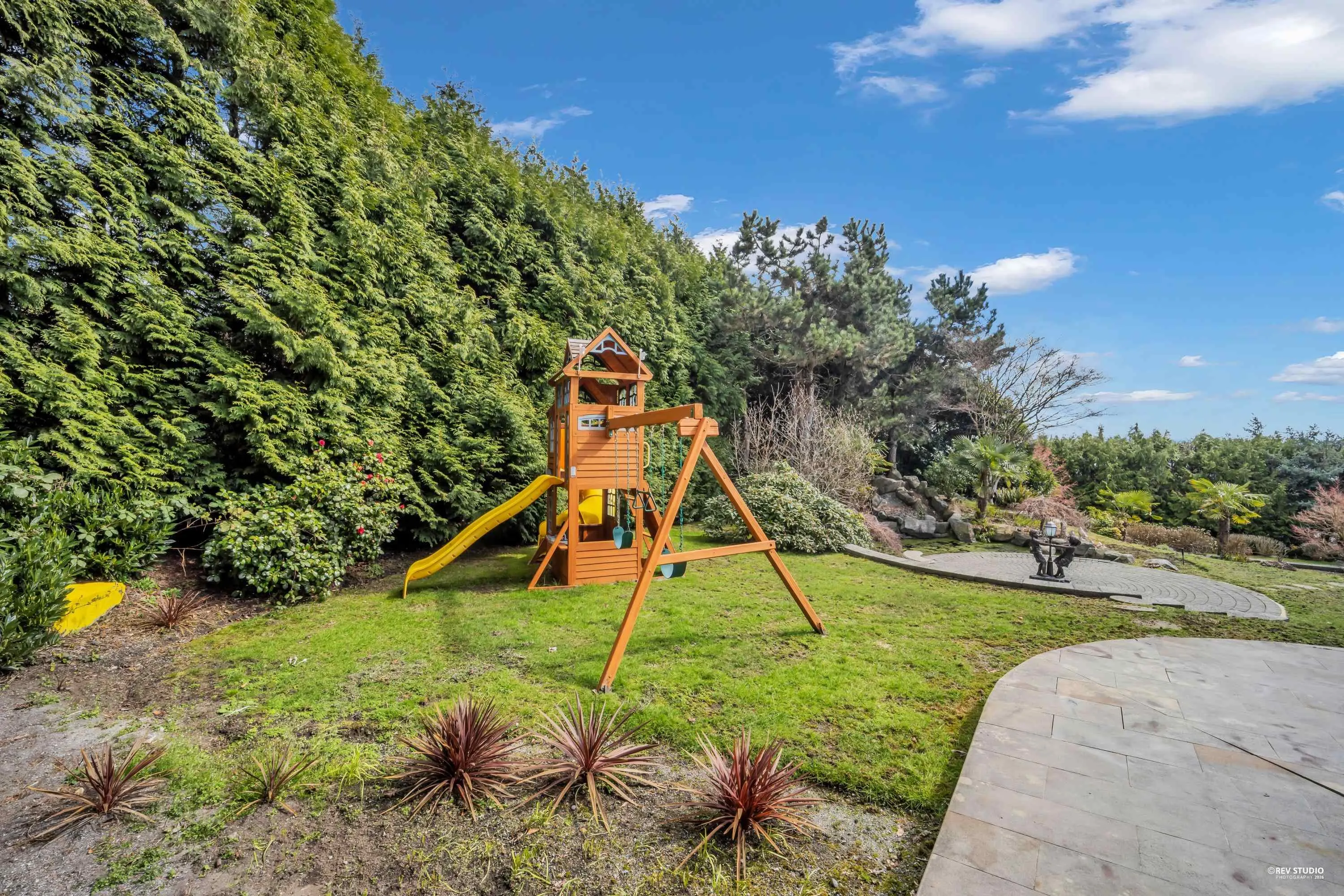 848 Eyremount Drive