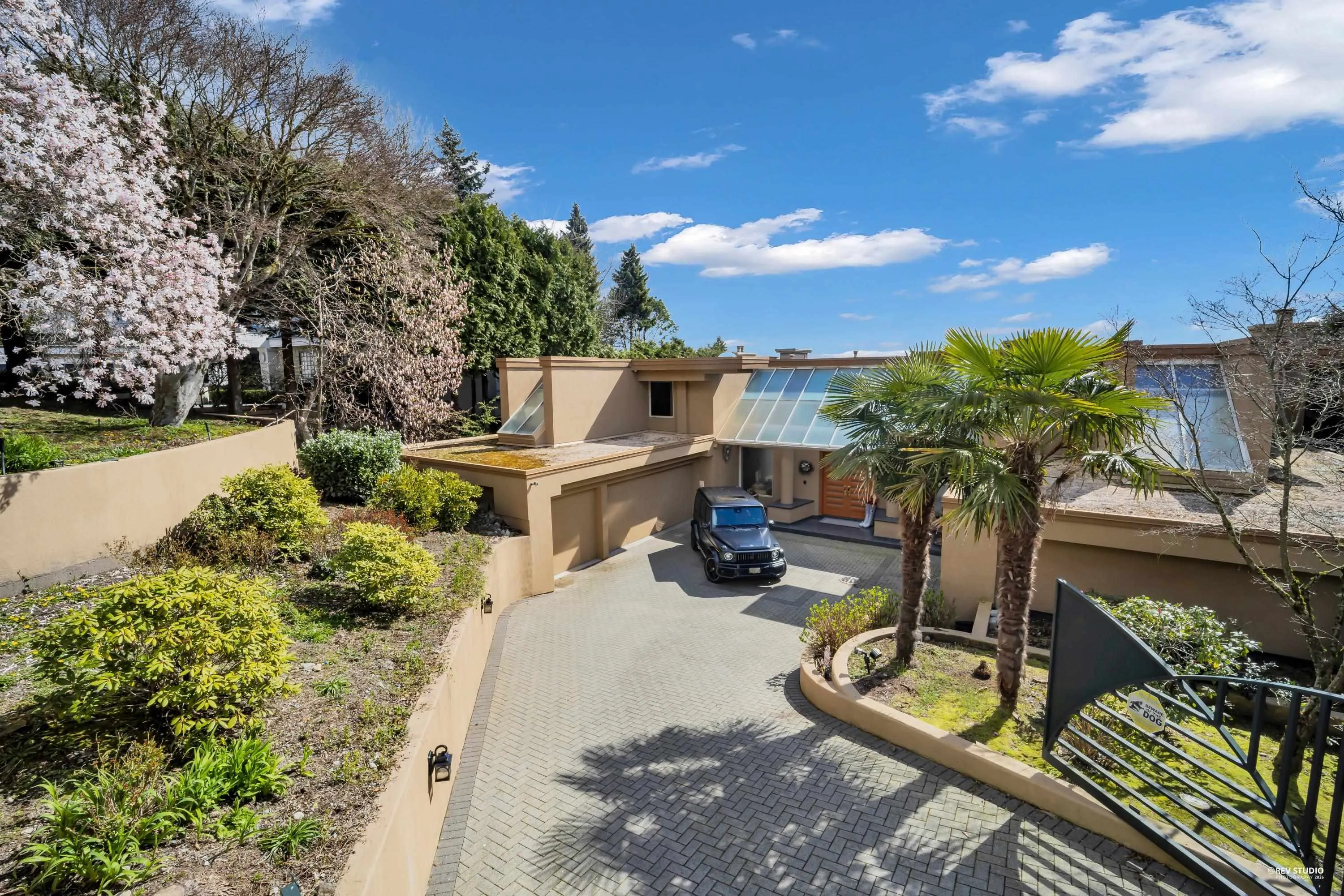 848 Eyremount Drive