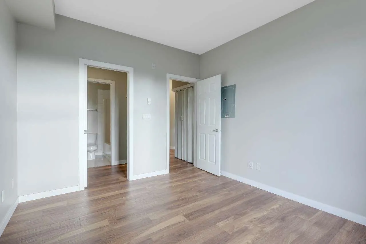 13277 108 Avenue #220