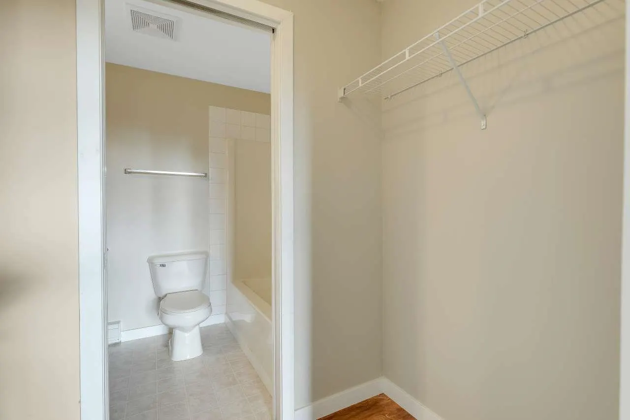 13277 108 Avenue #220