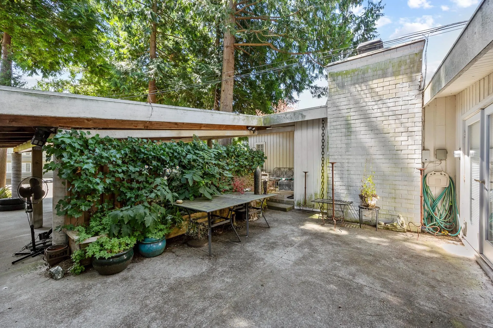 14109 Blackburn Avenue
