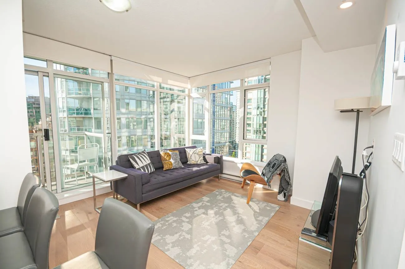 480 Robson Street #1306