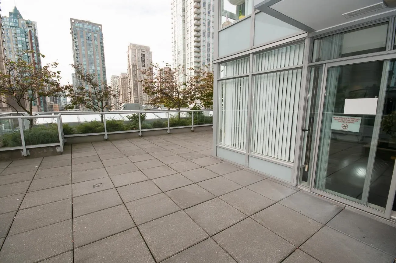 480 Robson Street #1306