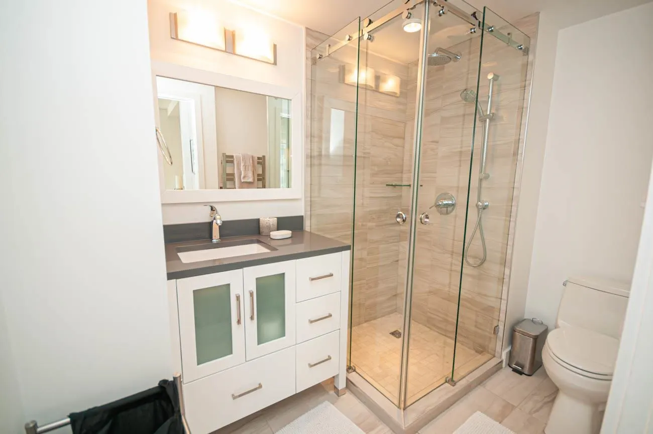 480 Robson Street #1306