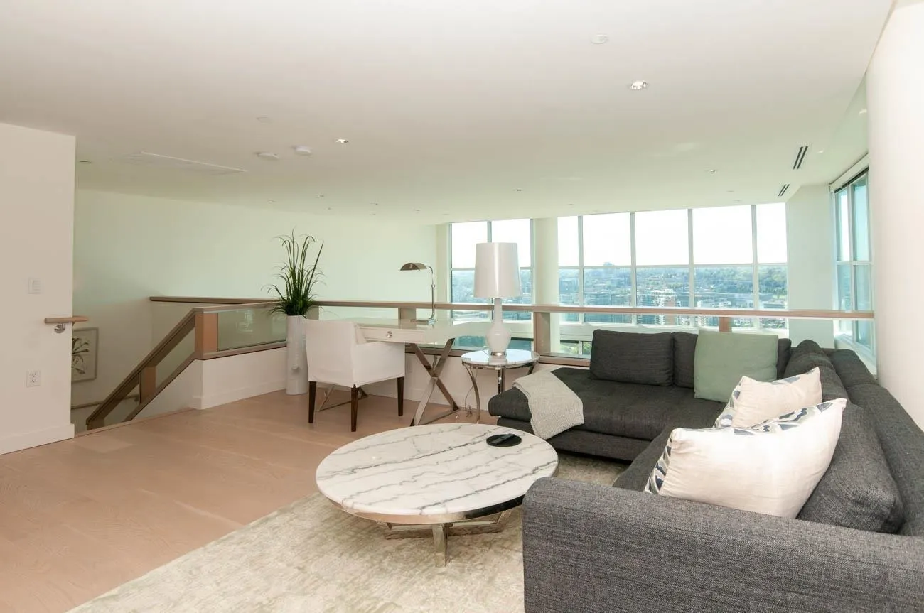 89 Nelson Street #2818