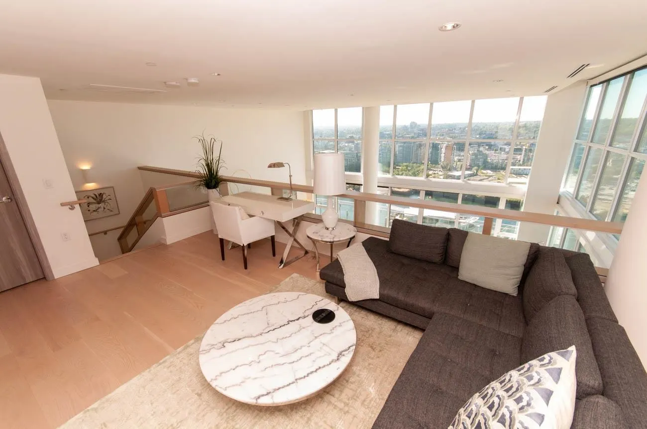 89 Nelson Street #2818