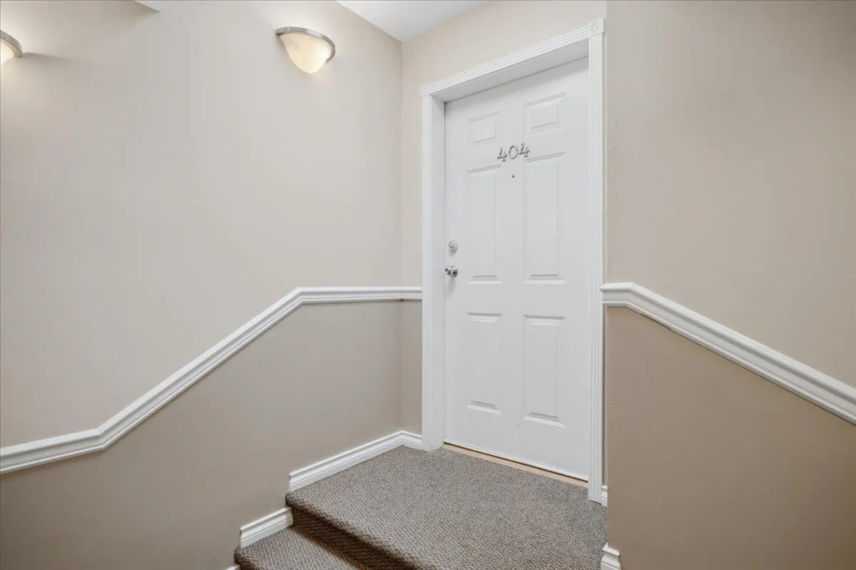 1723 Frances Street #404
