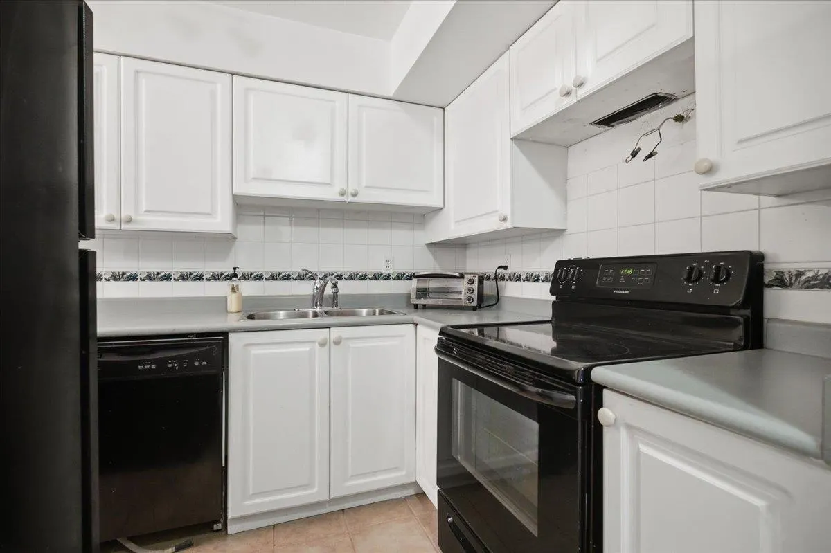 1723 Frances Street #404