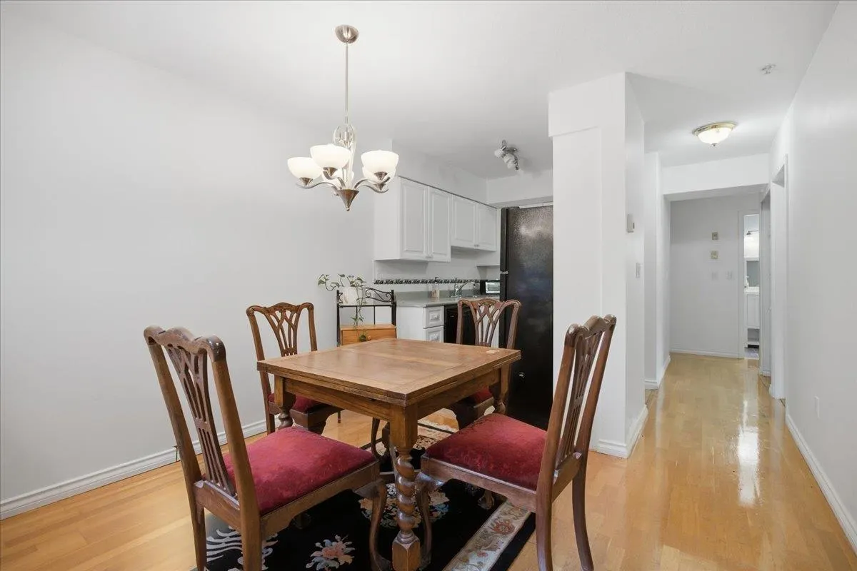 1723 Frances Street #404