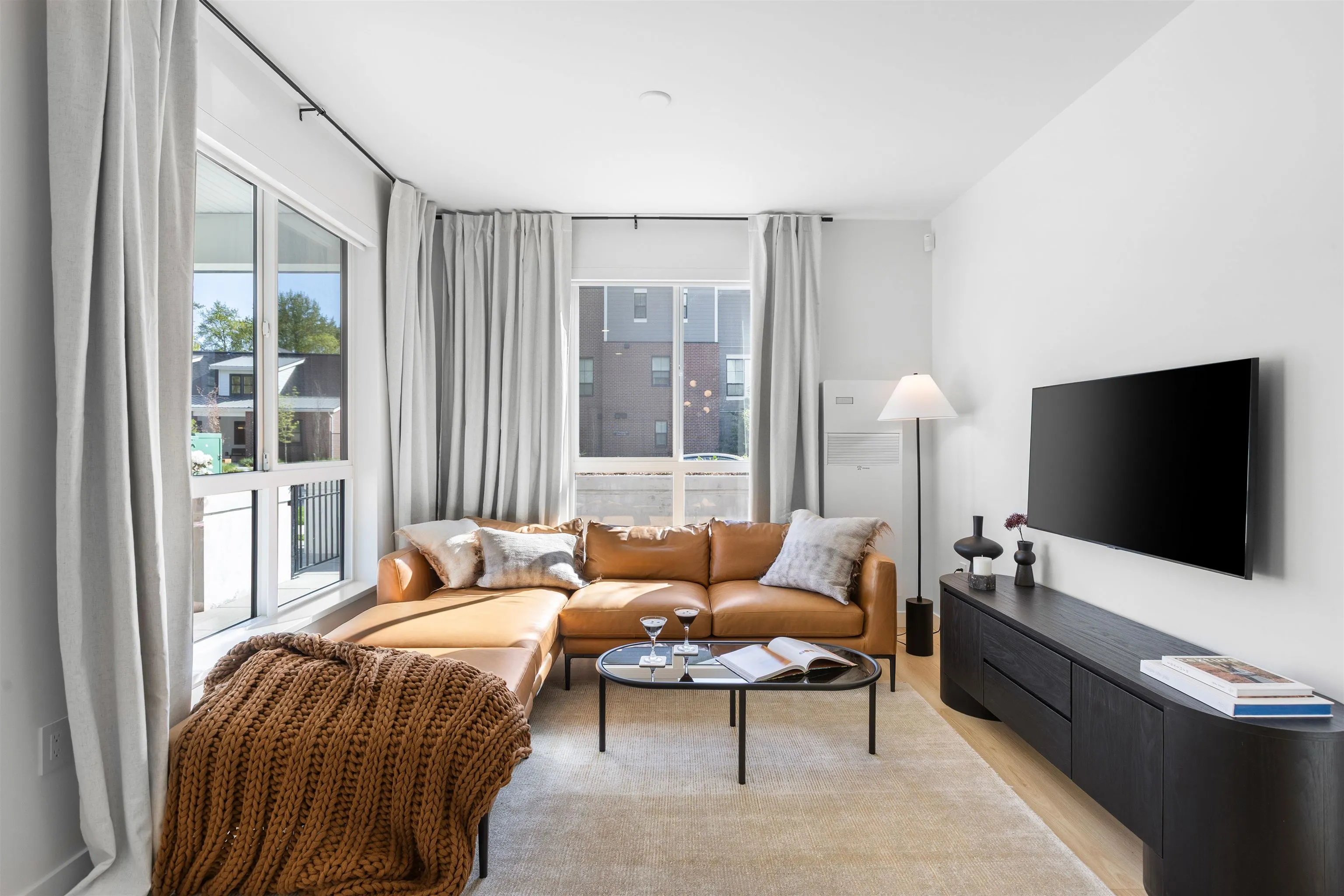 2771 Montrose Avenue #614
