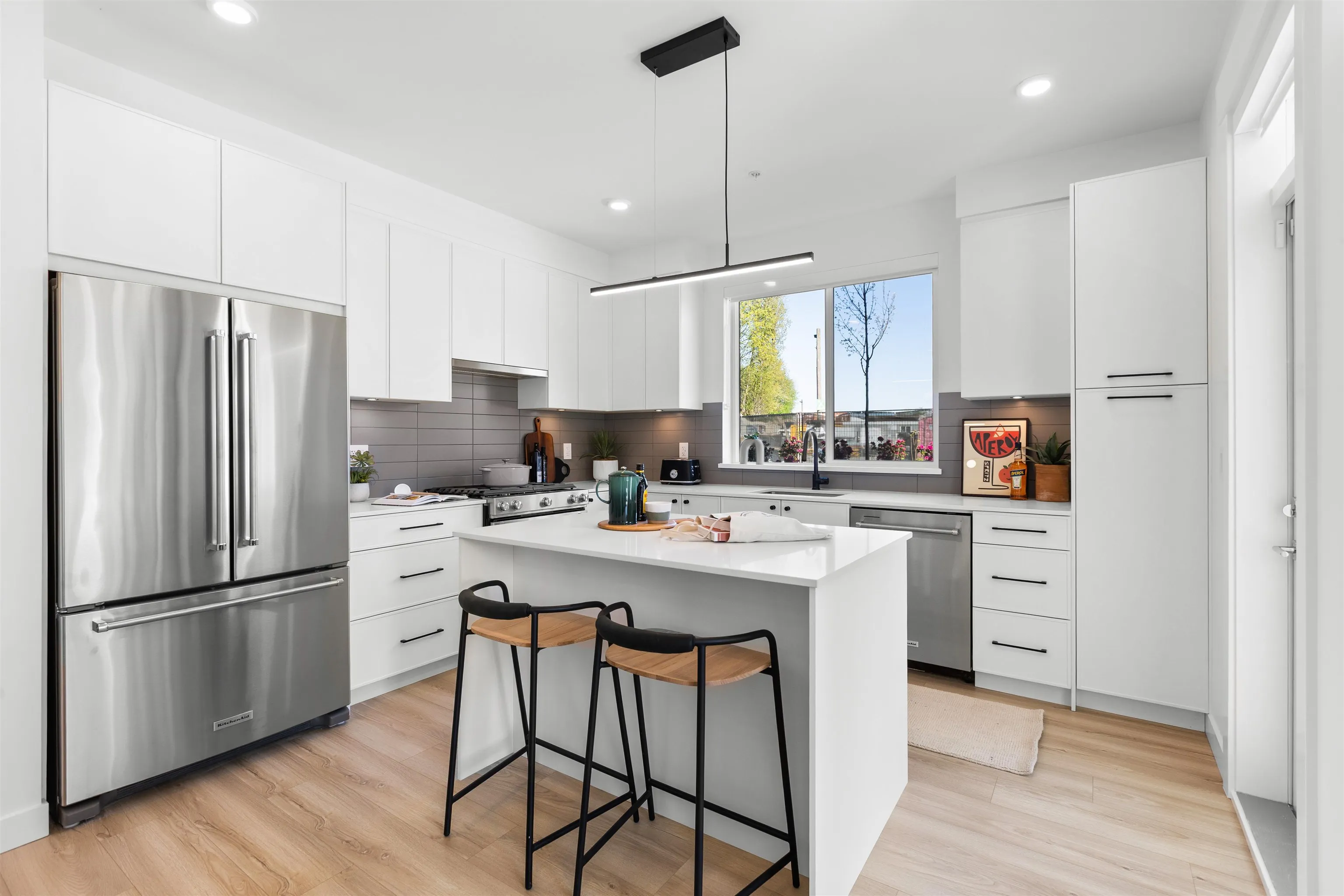 2771 Montrose Avenue #614