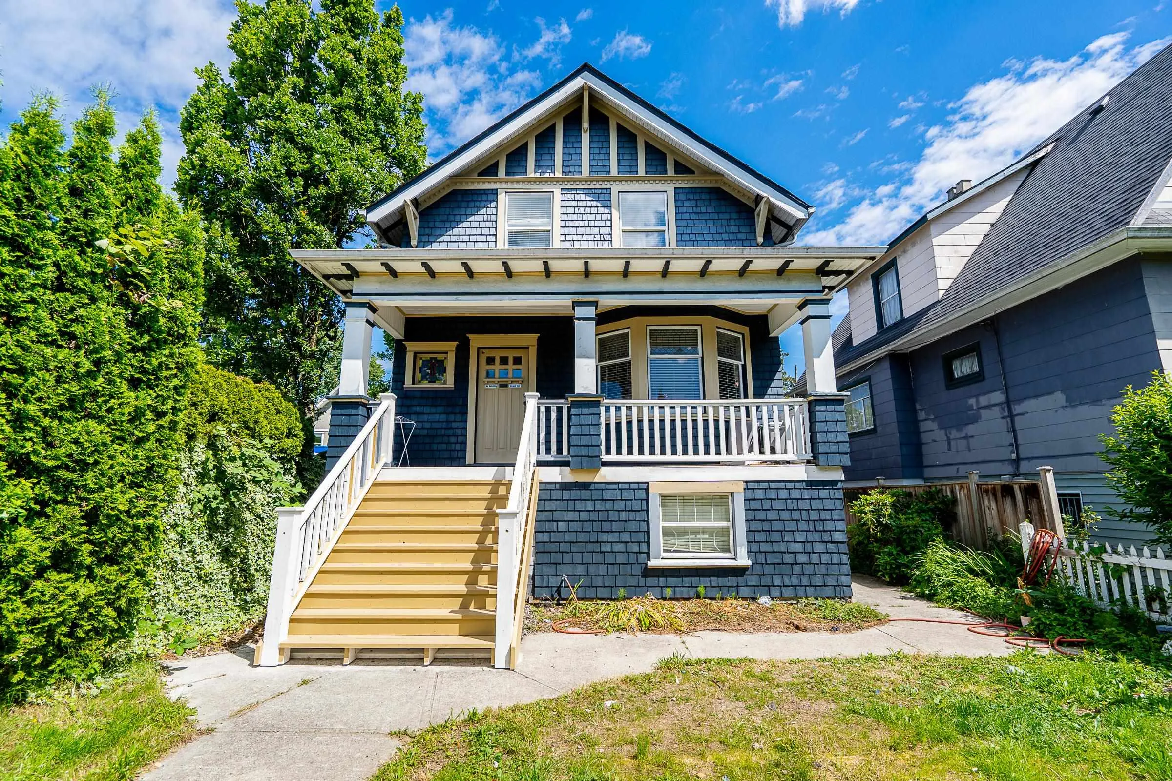 1329 E 12th Avenue