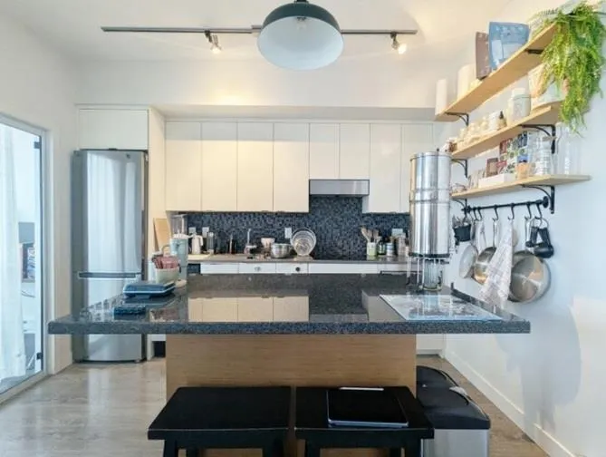 2788 Prince Edward Street #9xx