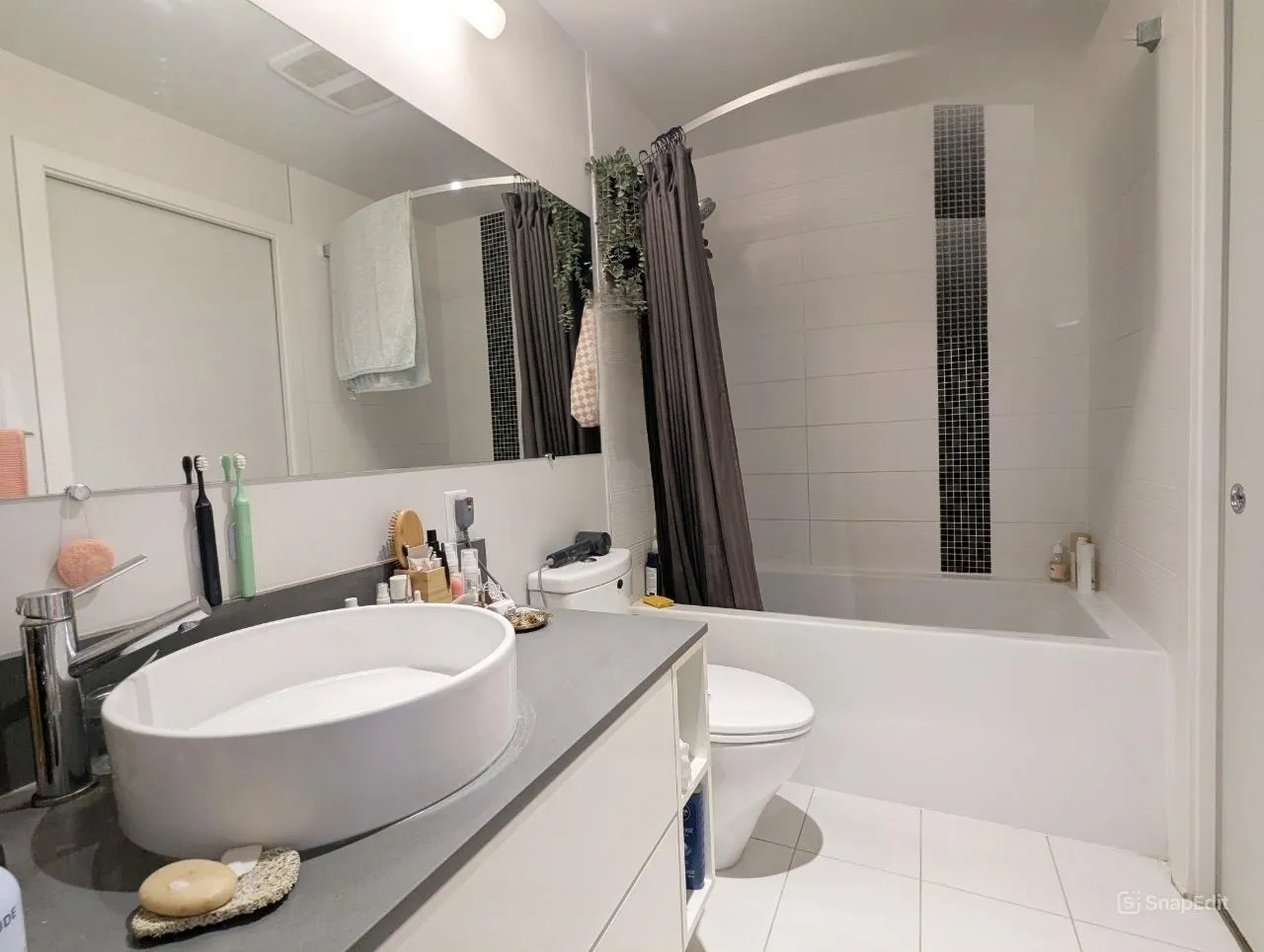 2788 Prince Edward Street #9xx