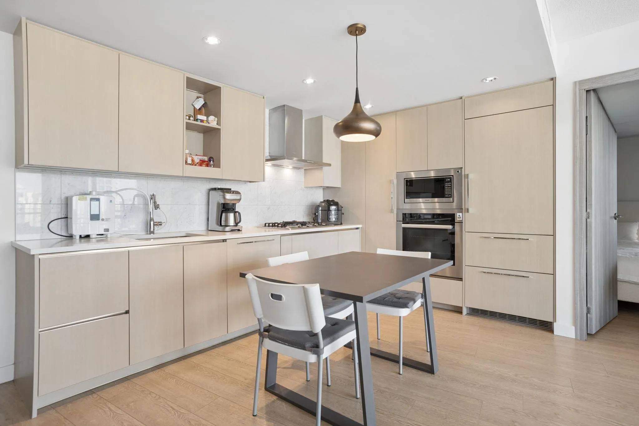 89 Nelson Street #2401