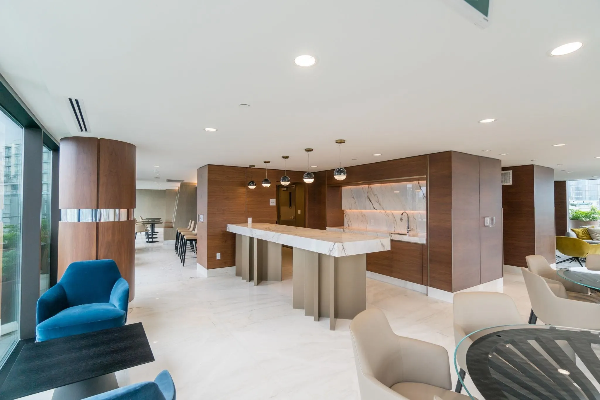 89 Nelson Street #2401