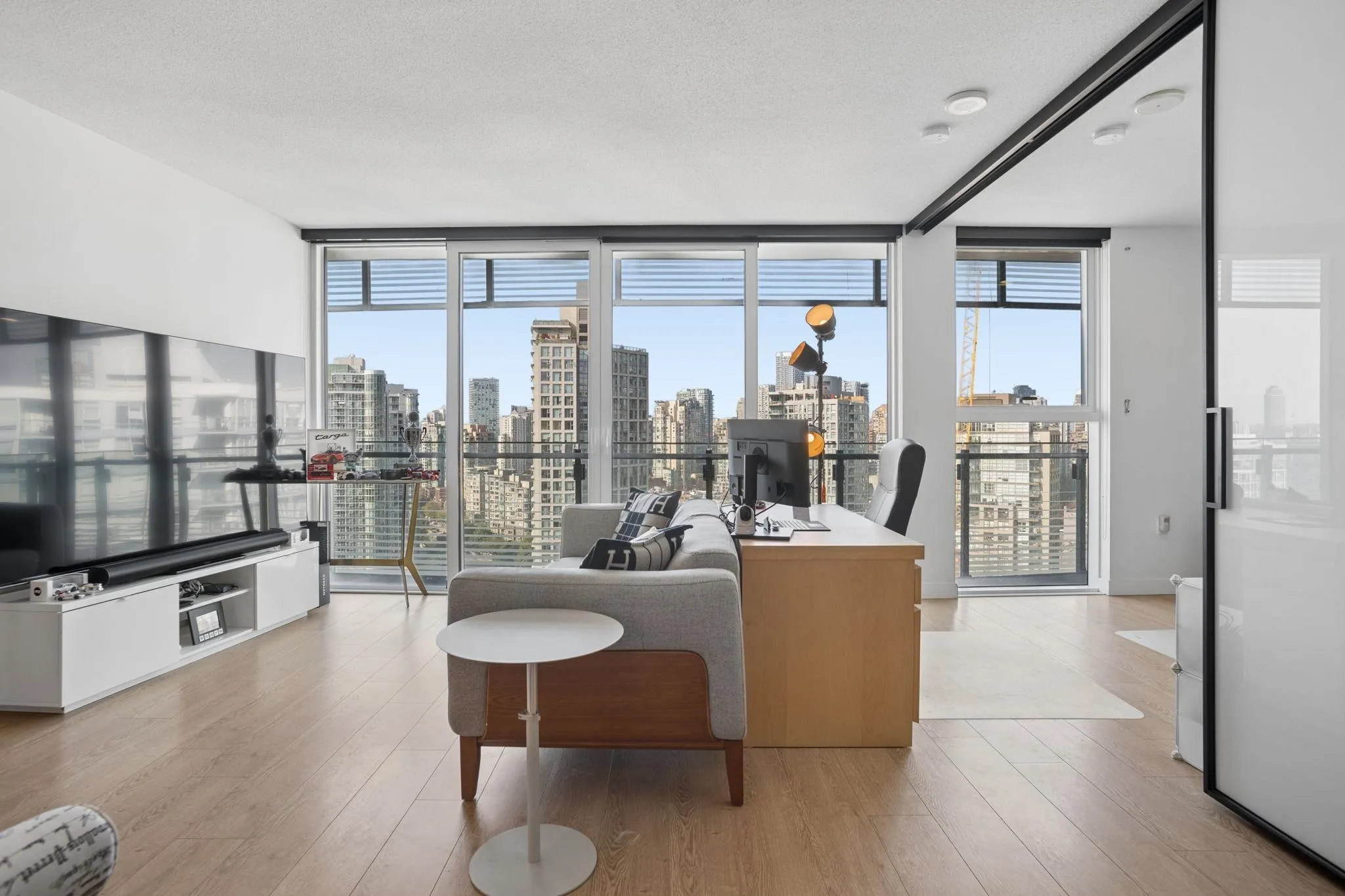 89 Nelson Street #2401