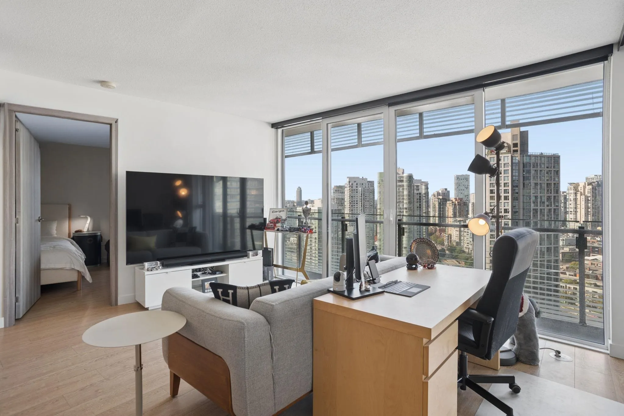 89 Nelson Street #2401
