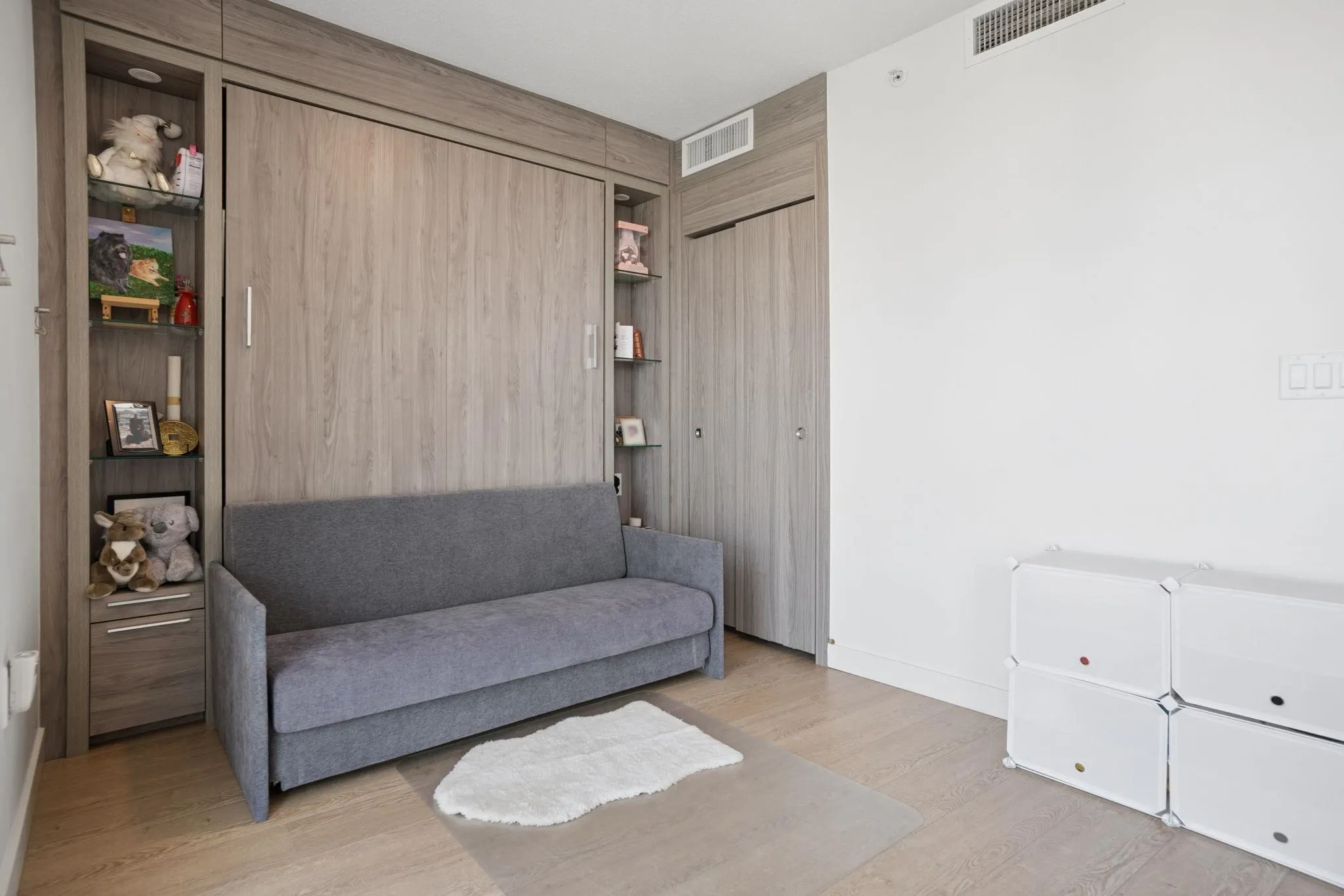 89 Nelson Street #2401