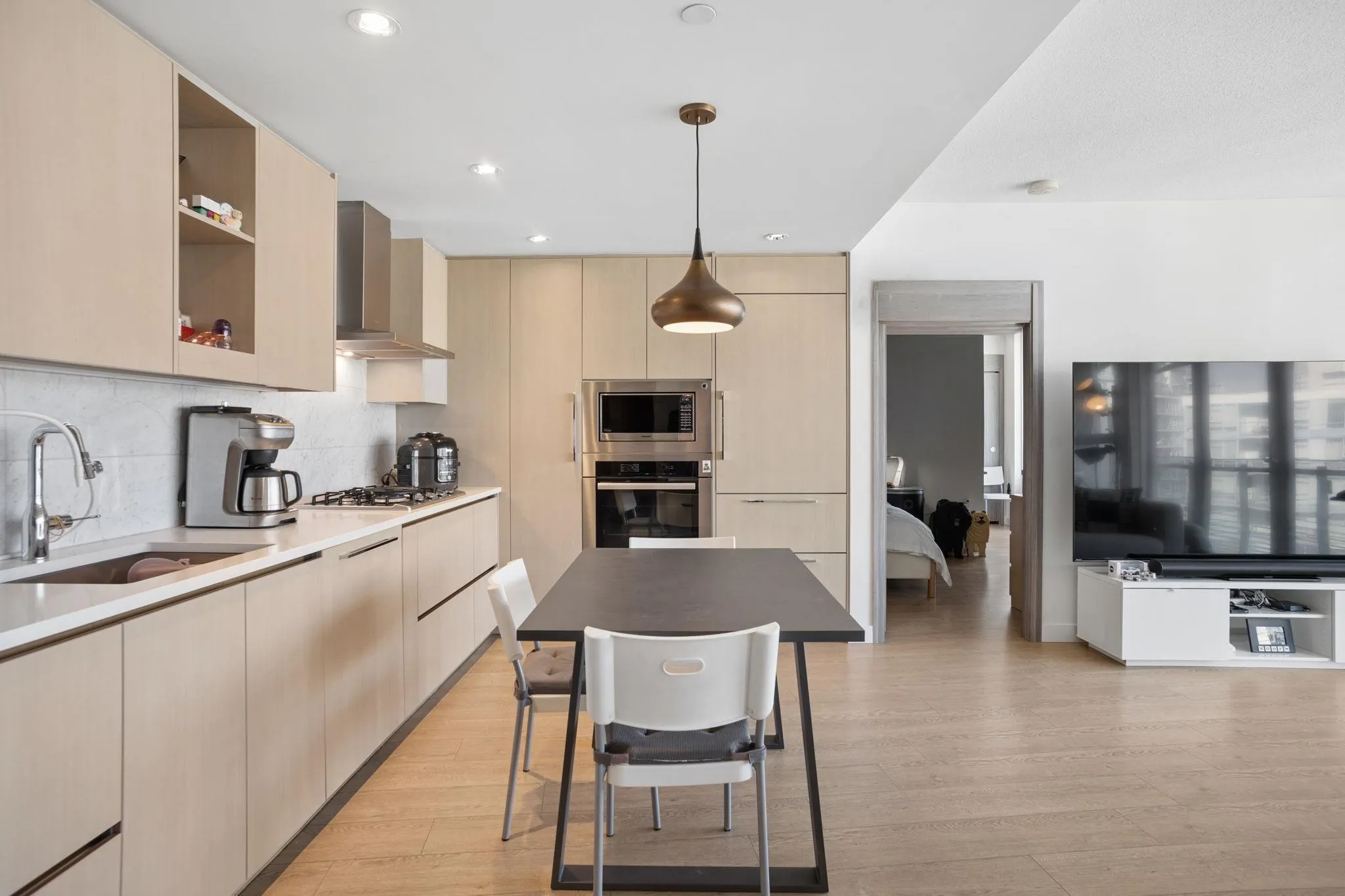 89 Nelson Street #2401