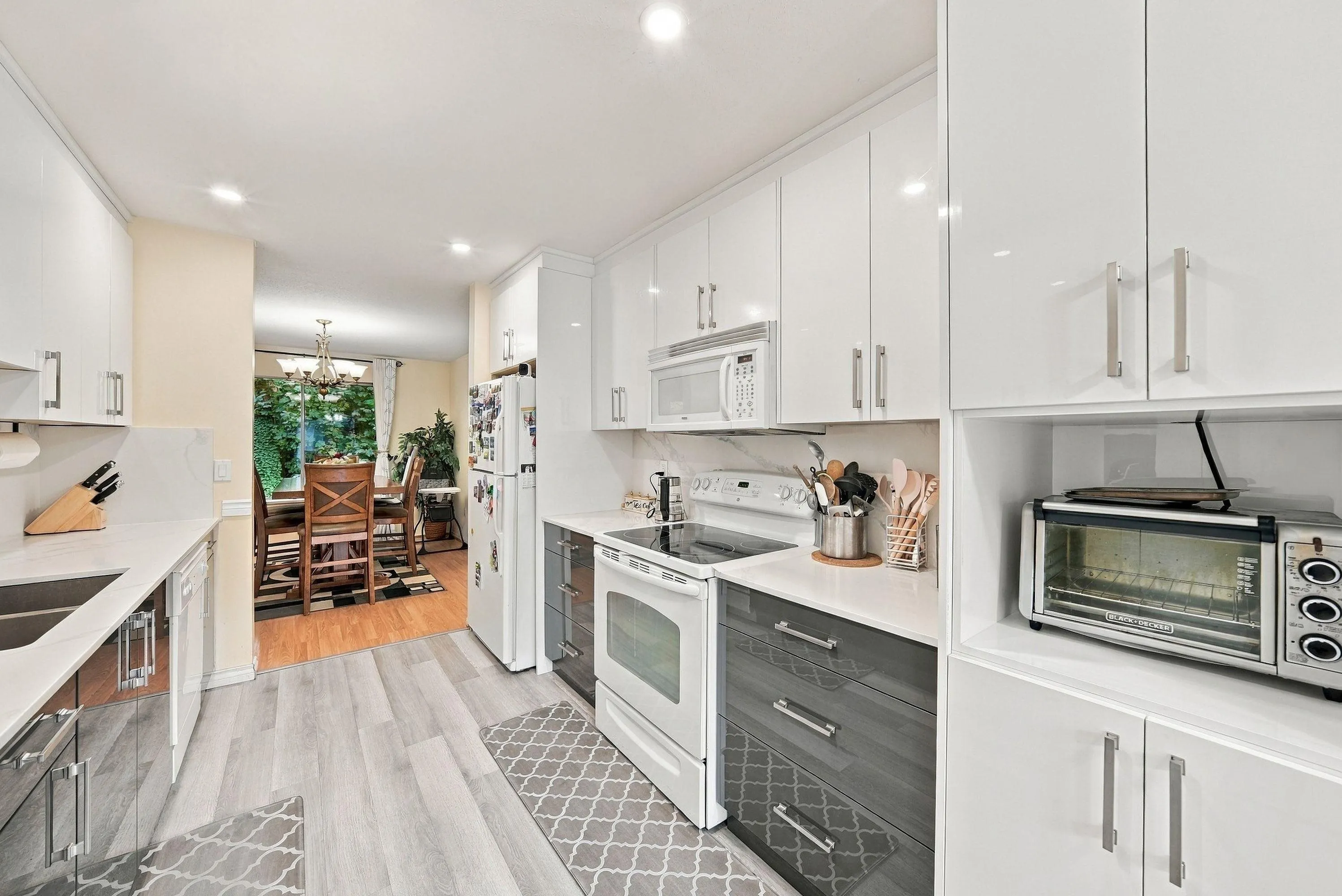 32339 7 Avenue #6