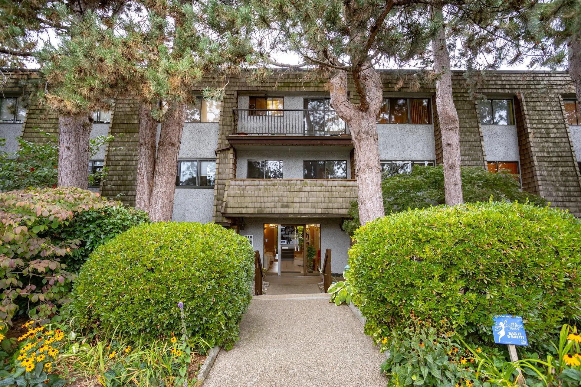 1721 St. Georges Avenue #303
