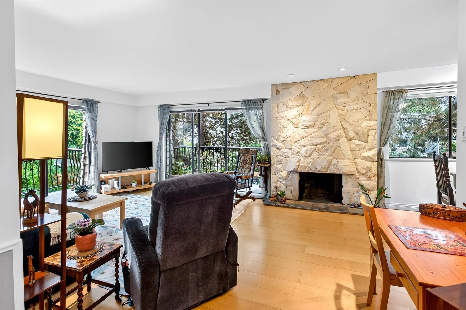 1721 St. Georges Avenue #303