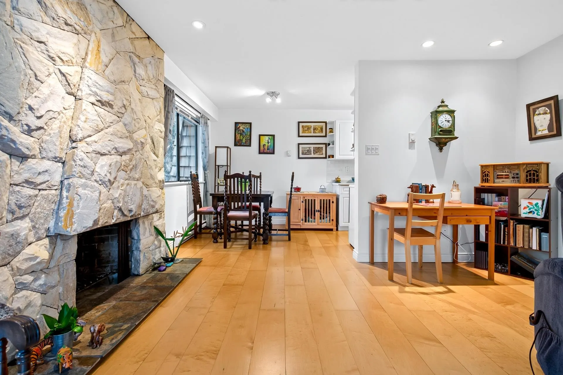 1721 St. Georges Avenue #303