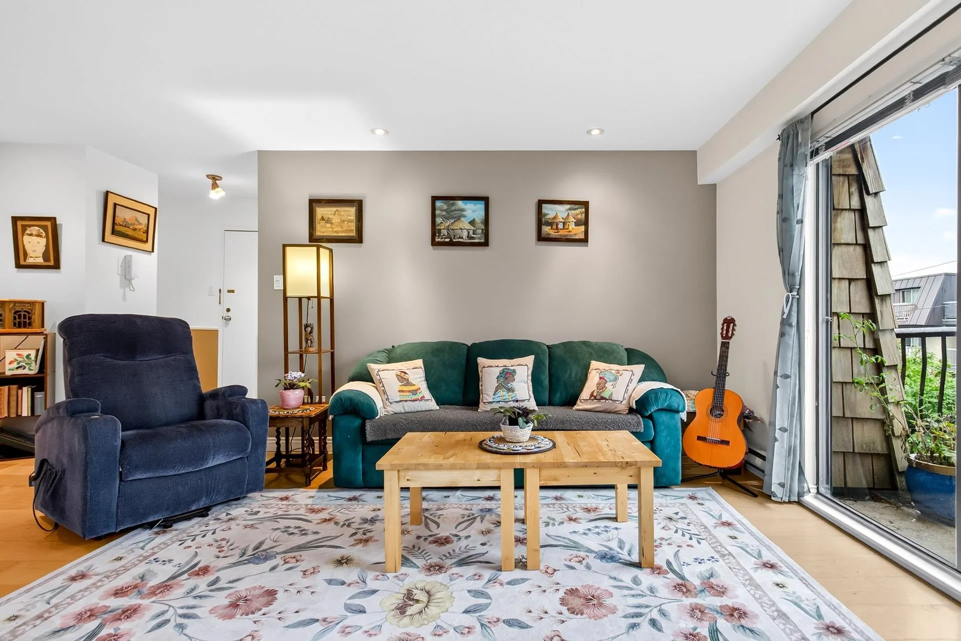 1721 St. Georges Avenue #303