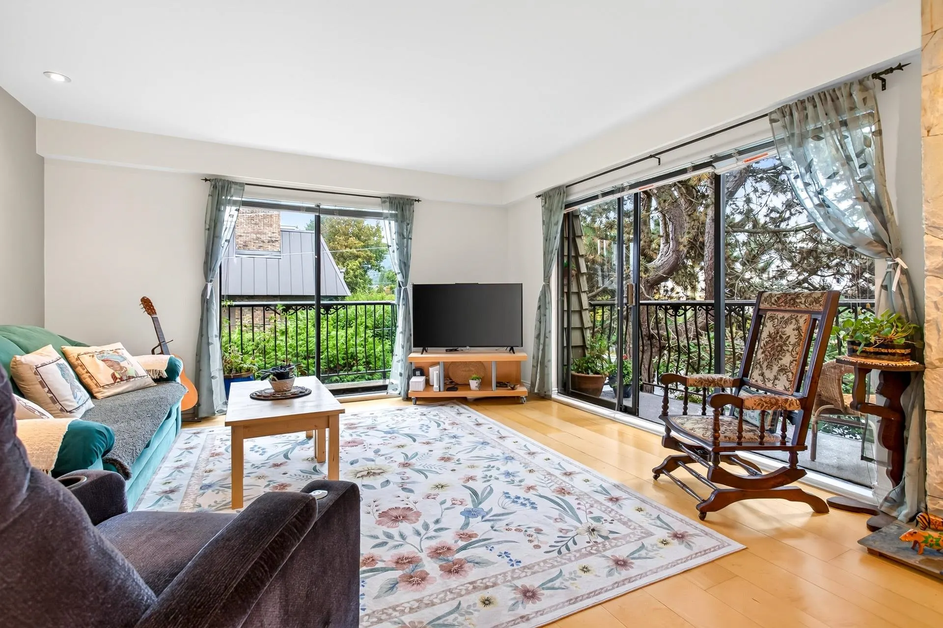1721 St. Georges Avenue #303