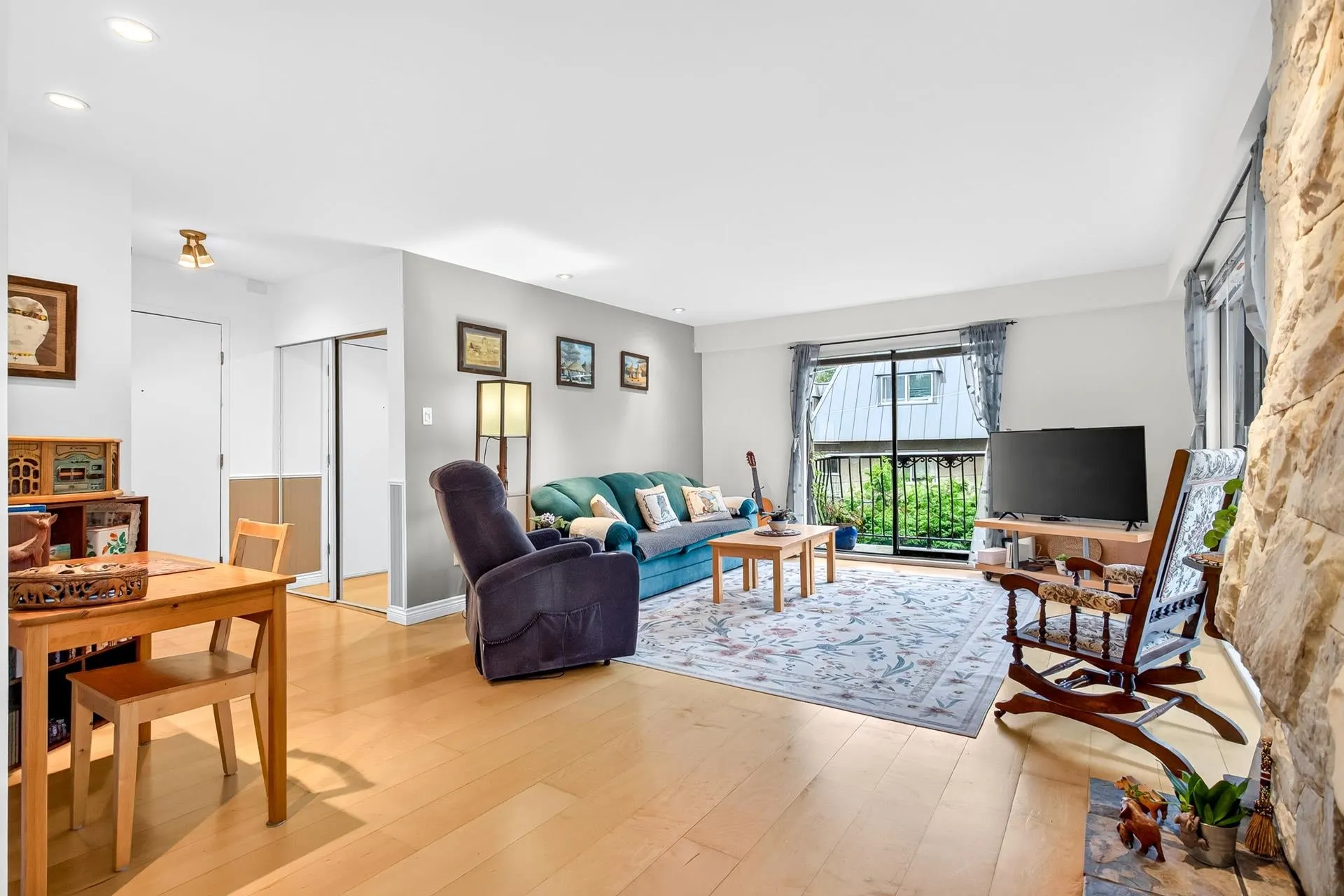 1721 St. Georges Avenue #303