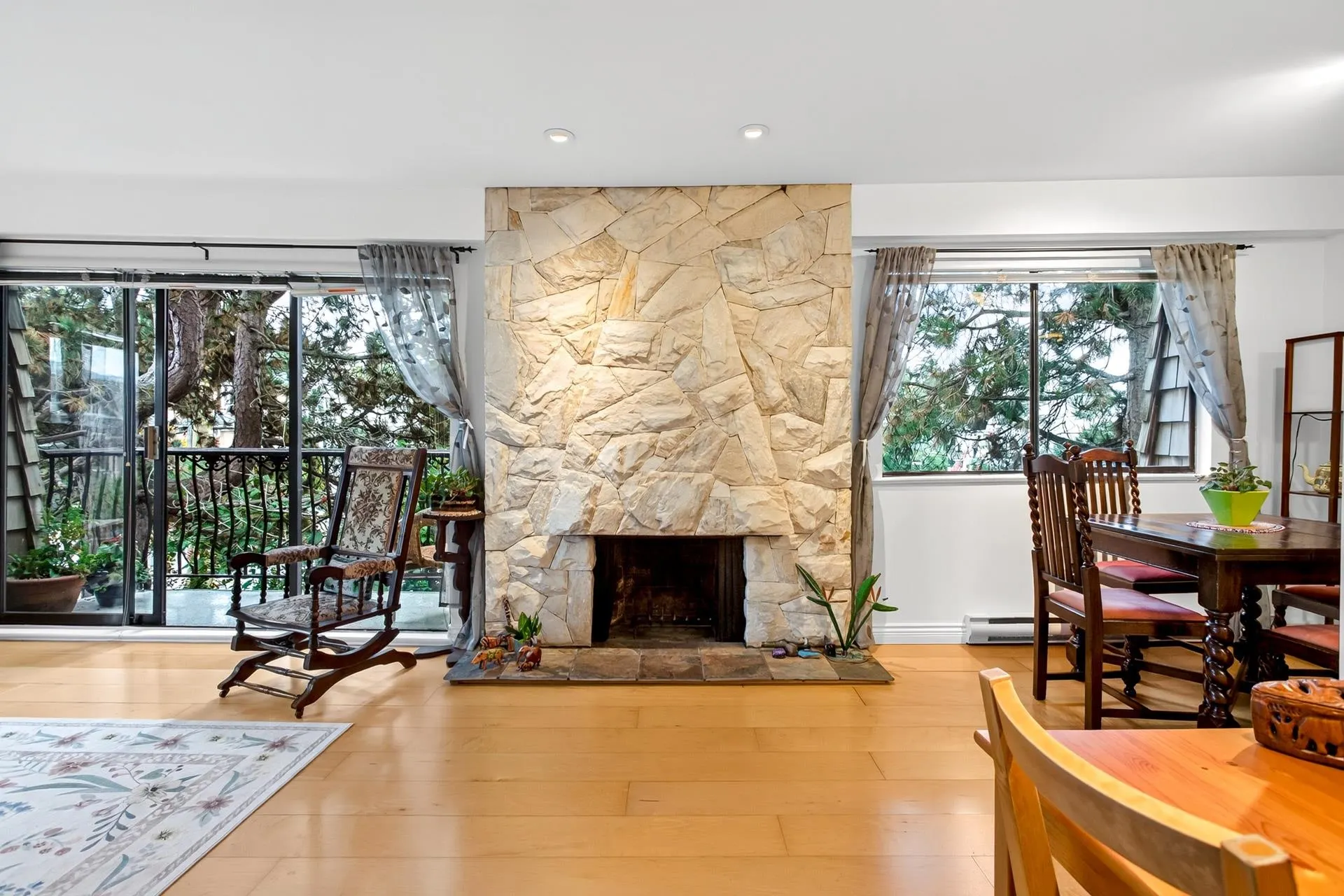 1721 St. Georges Avenue #303