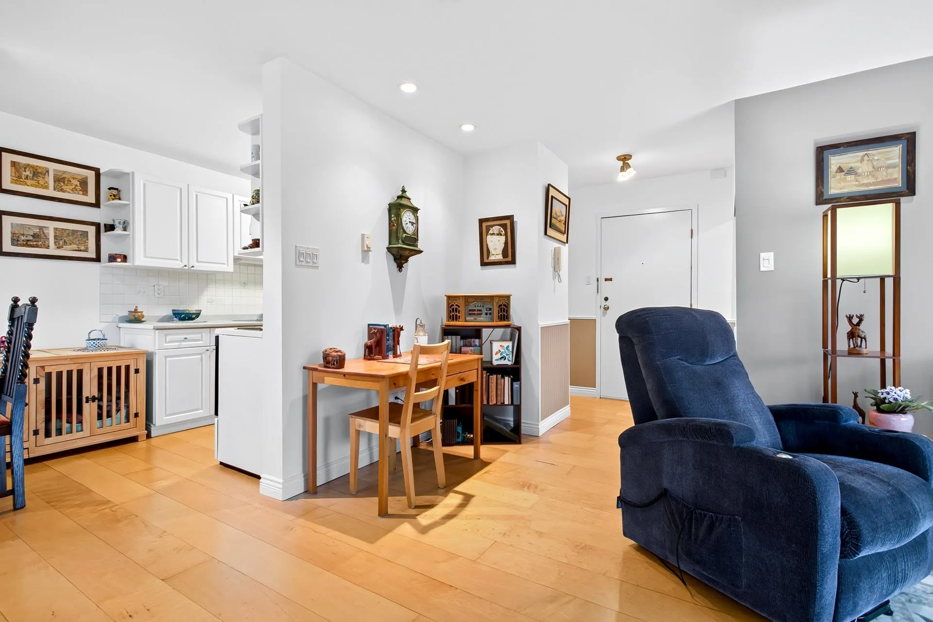 1721 St. Georges Avenue #303