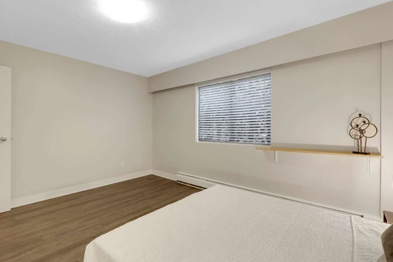 1544 Fir Street #207