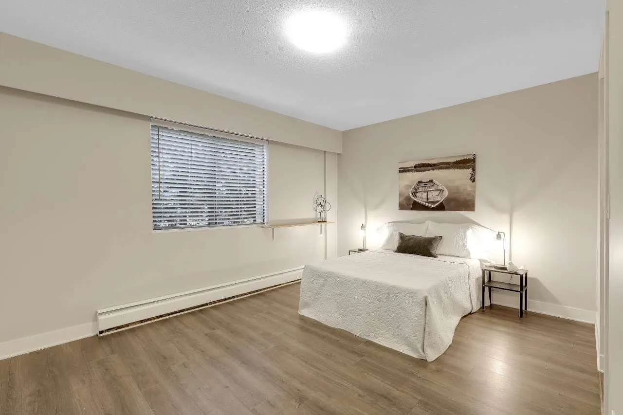 1544 Fir Street #207