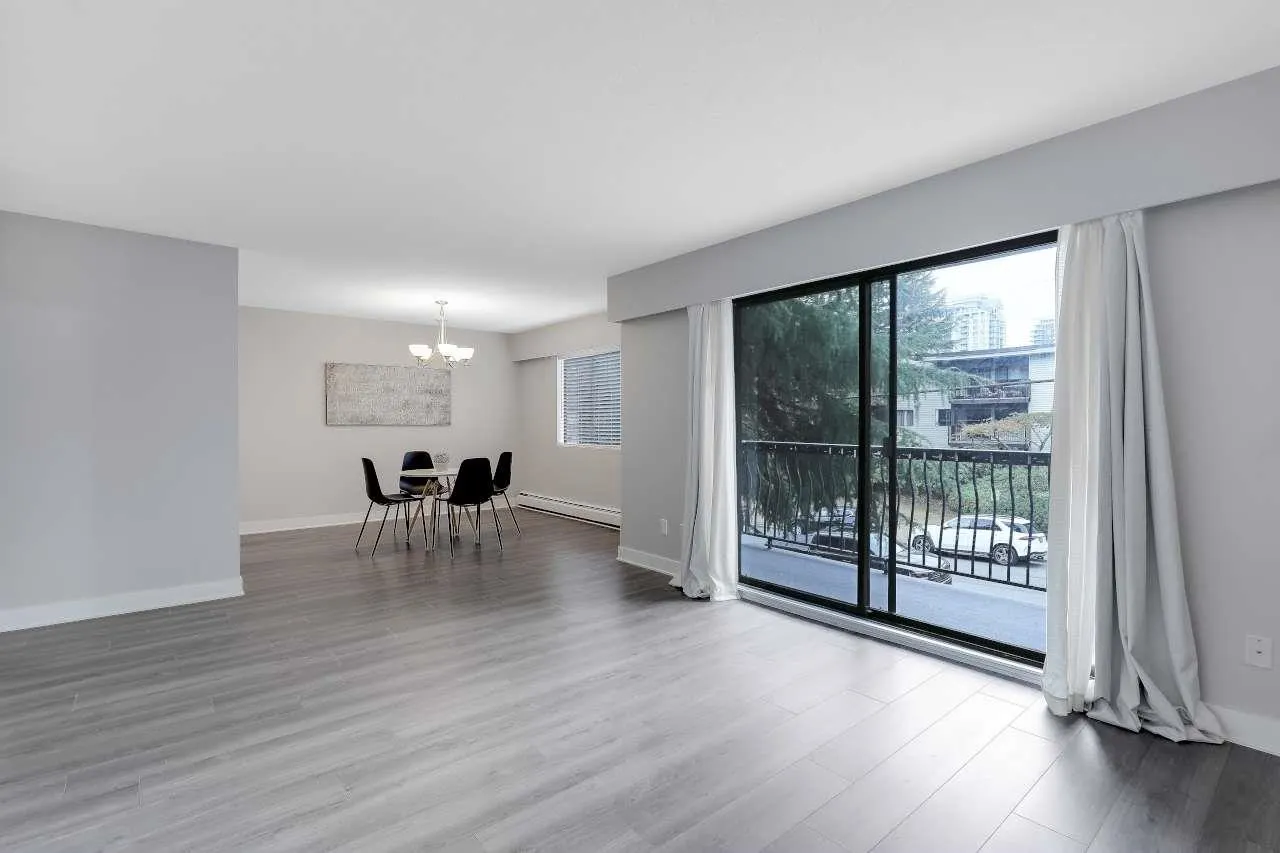 1544 Fir Street #207