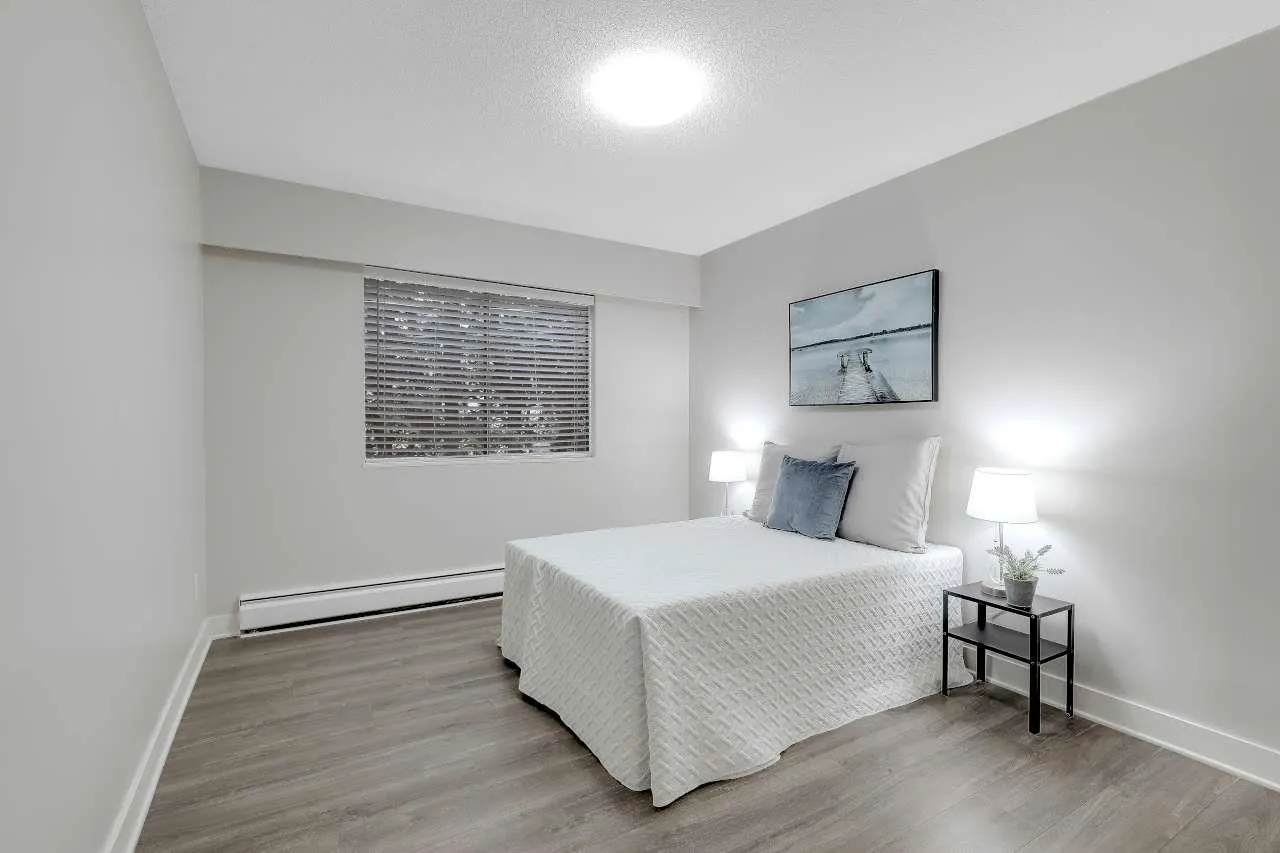 1544 Fir Street #207