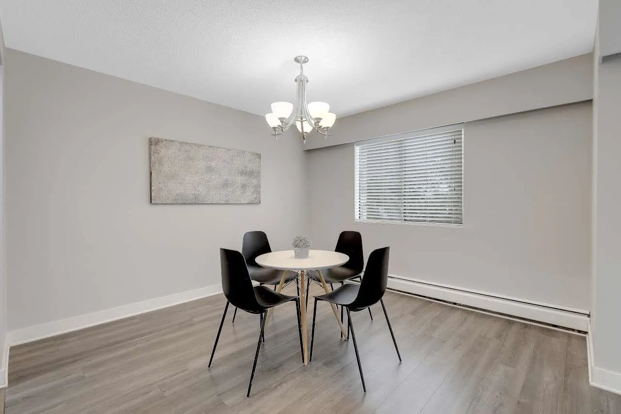 1544 Fir Street #207