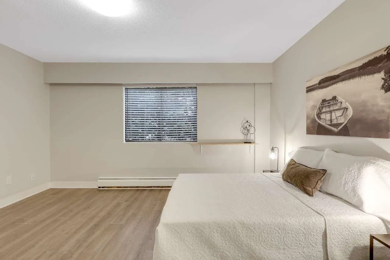 1544 Fir Street #207