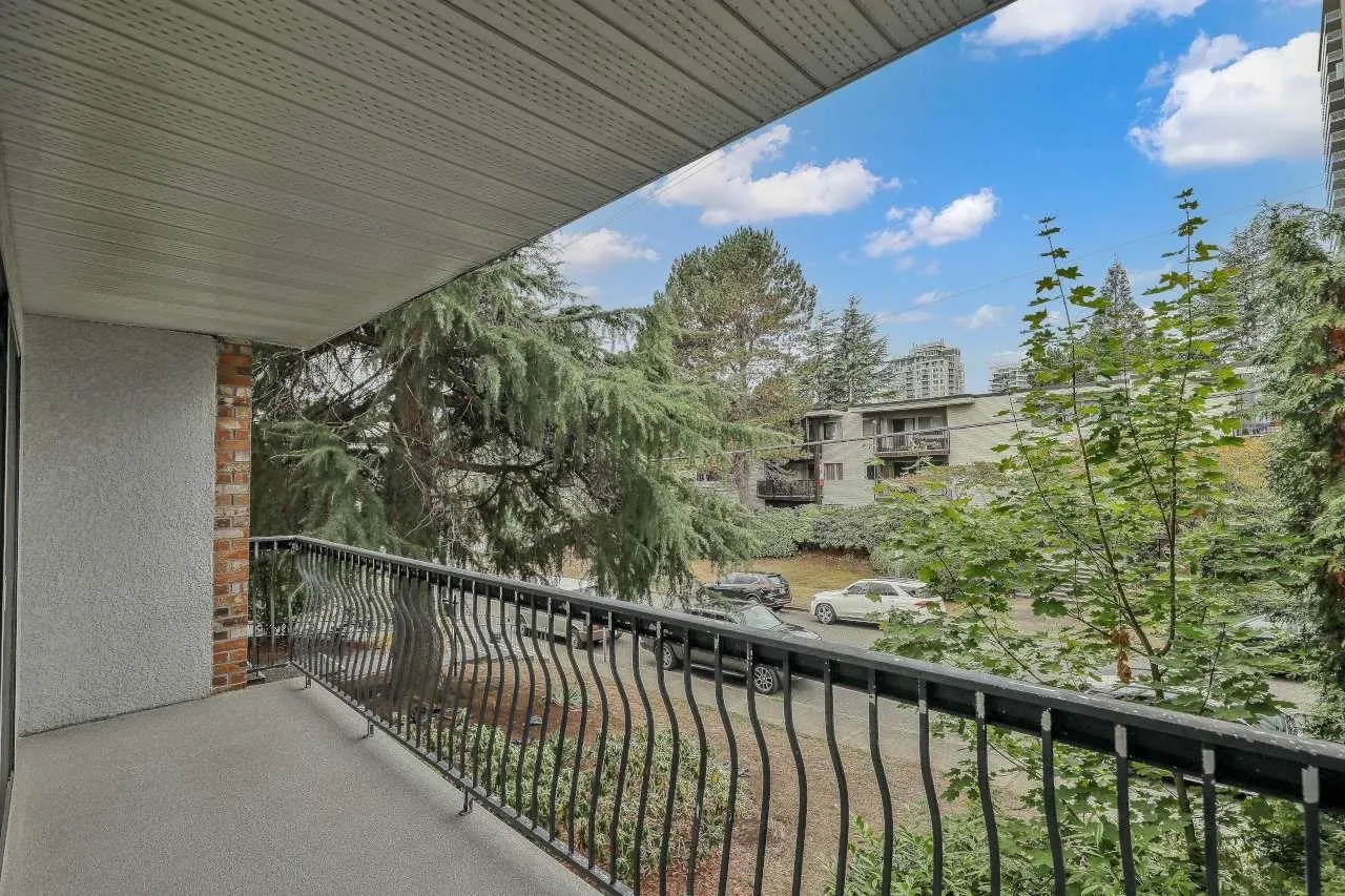 1544 Fir Street #207