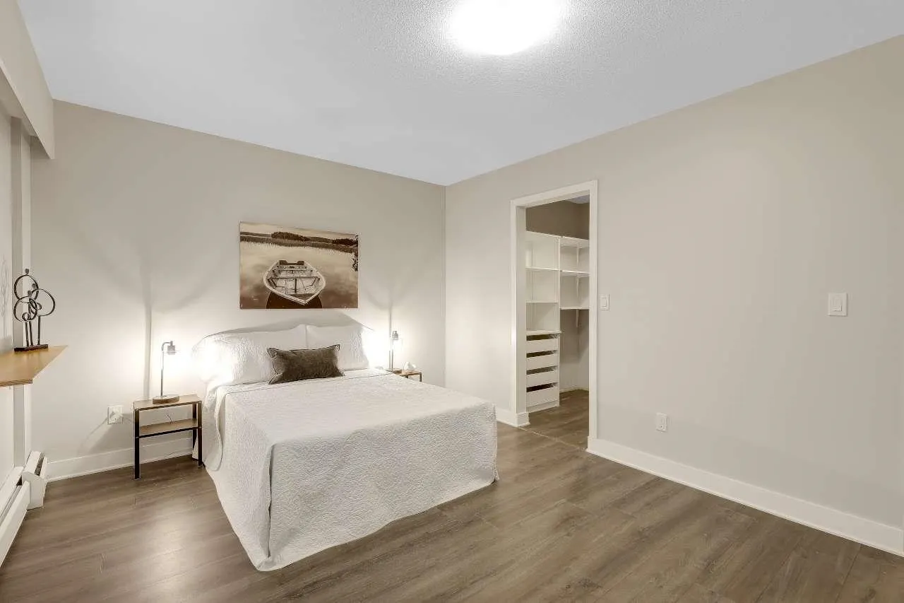 1544 Fir Street #207