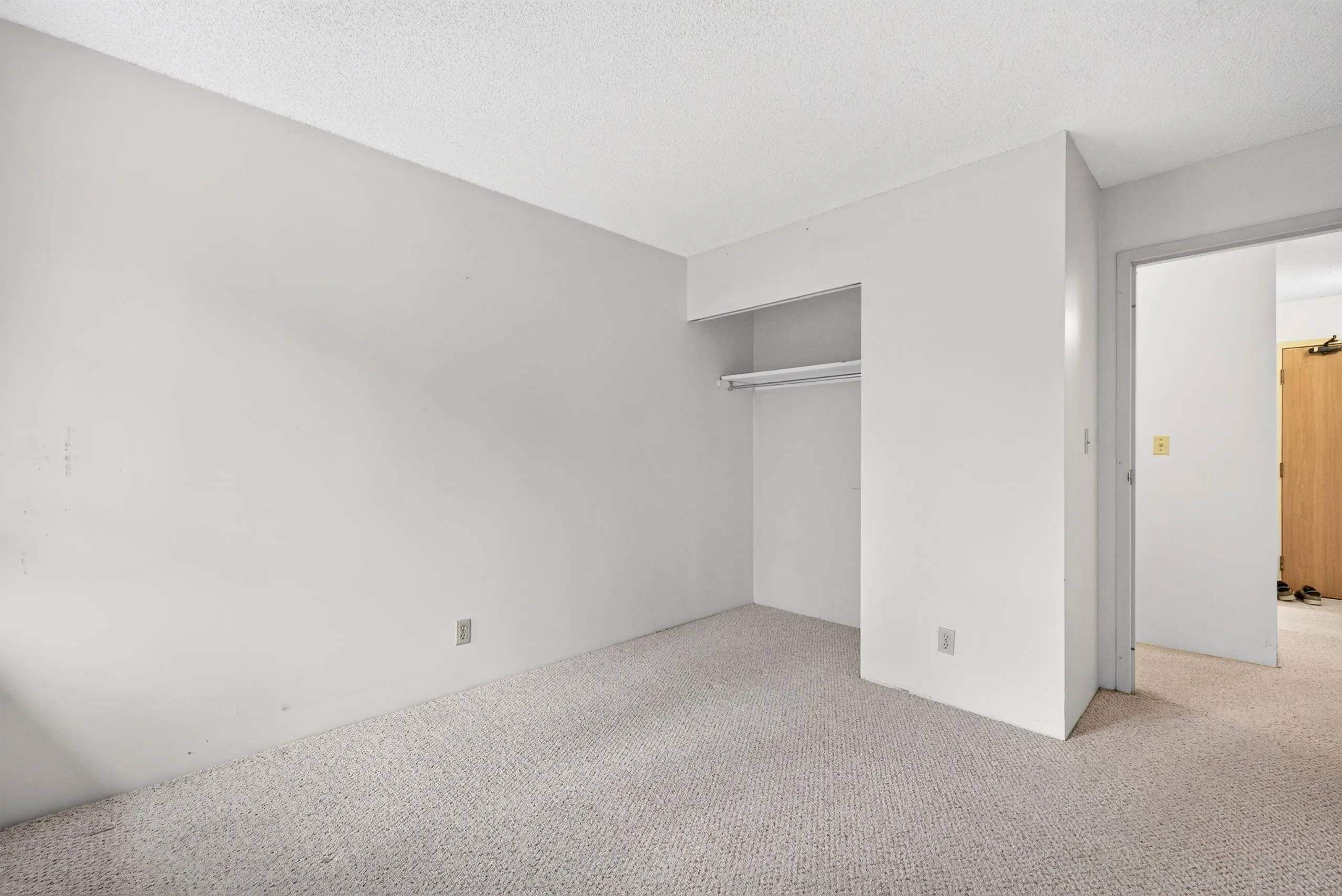 1760 Southmere Crescent #207