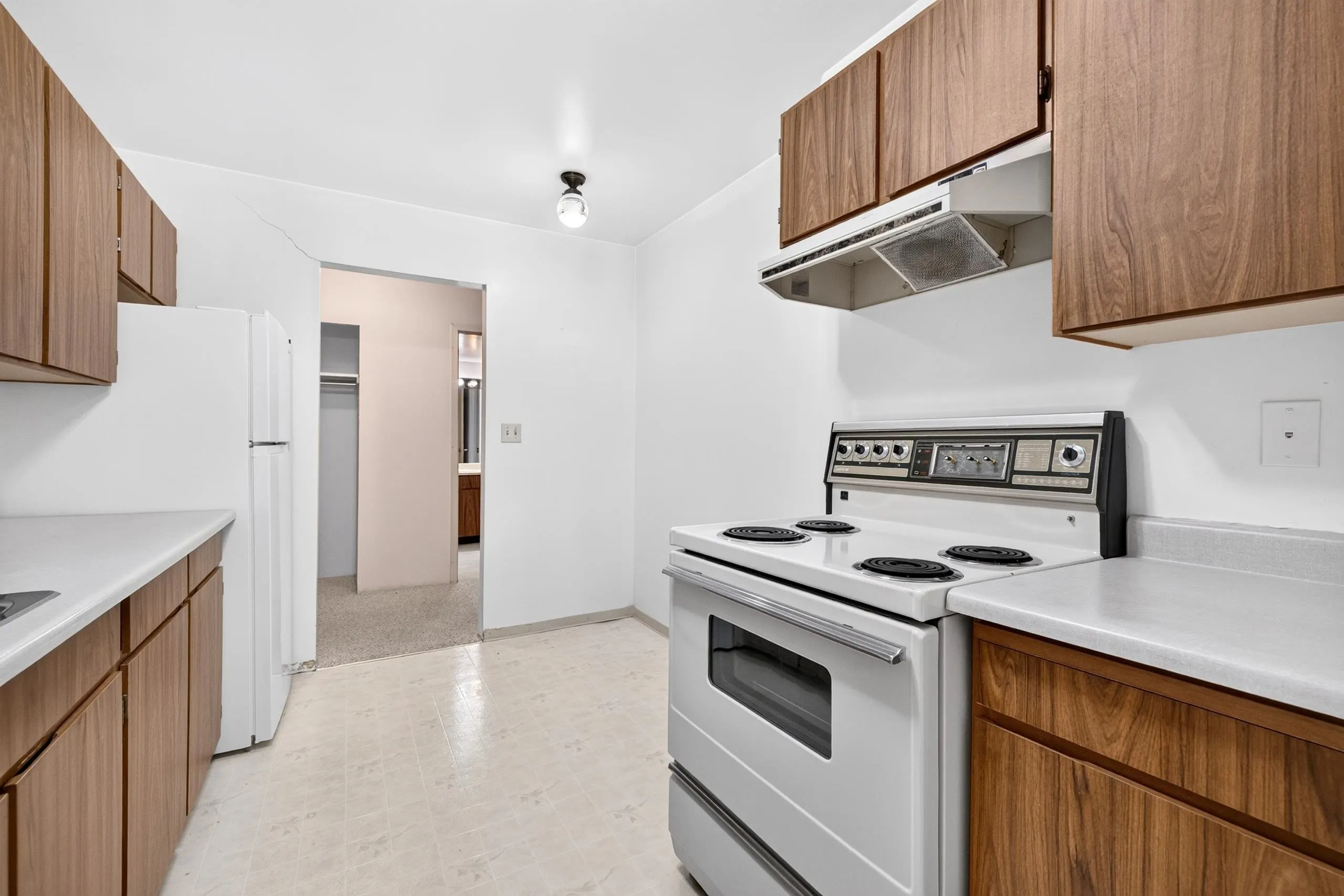 1760 Southmere Crescent #207