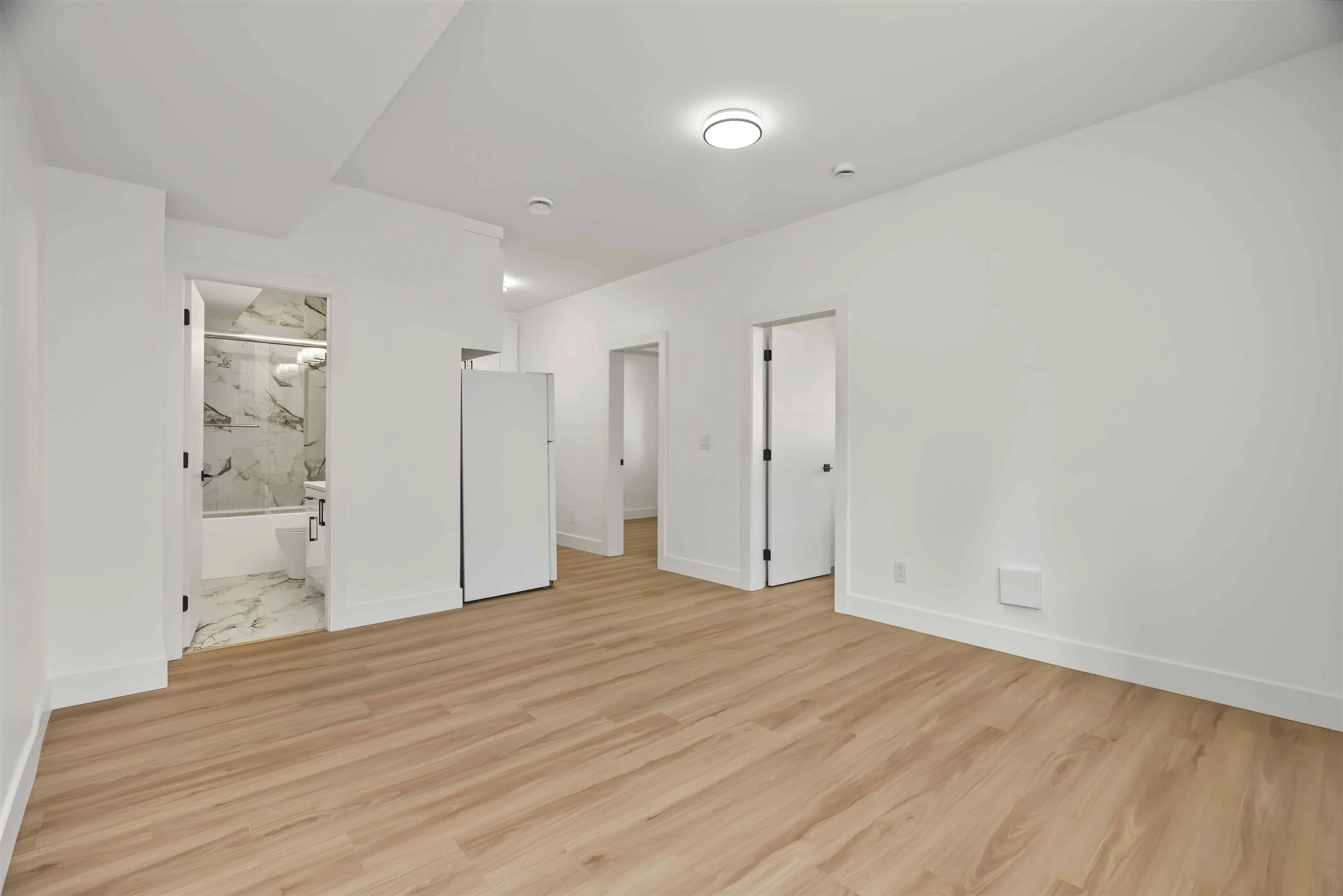 15371 94 Avenue #102