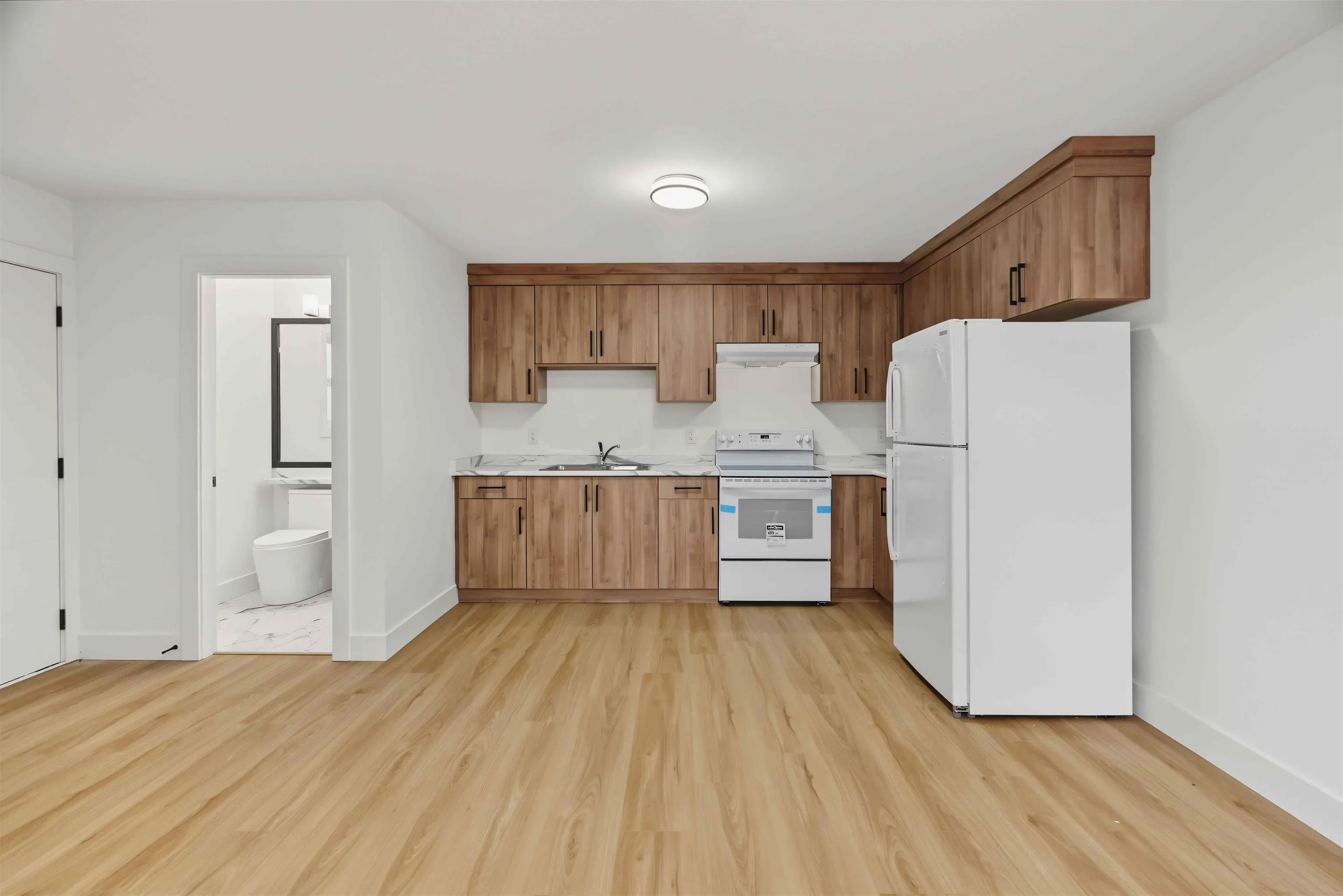 15371 94 Avenue #102