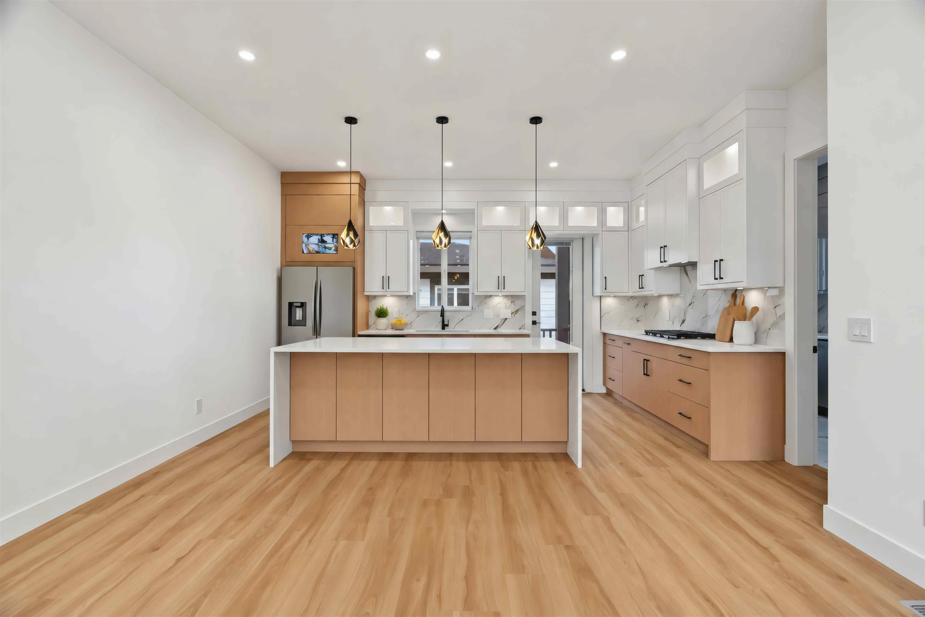 15371 94 Avenue #102