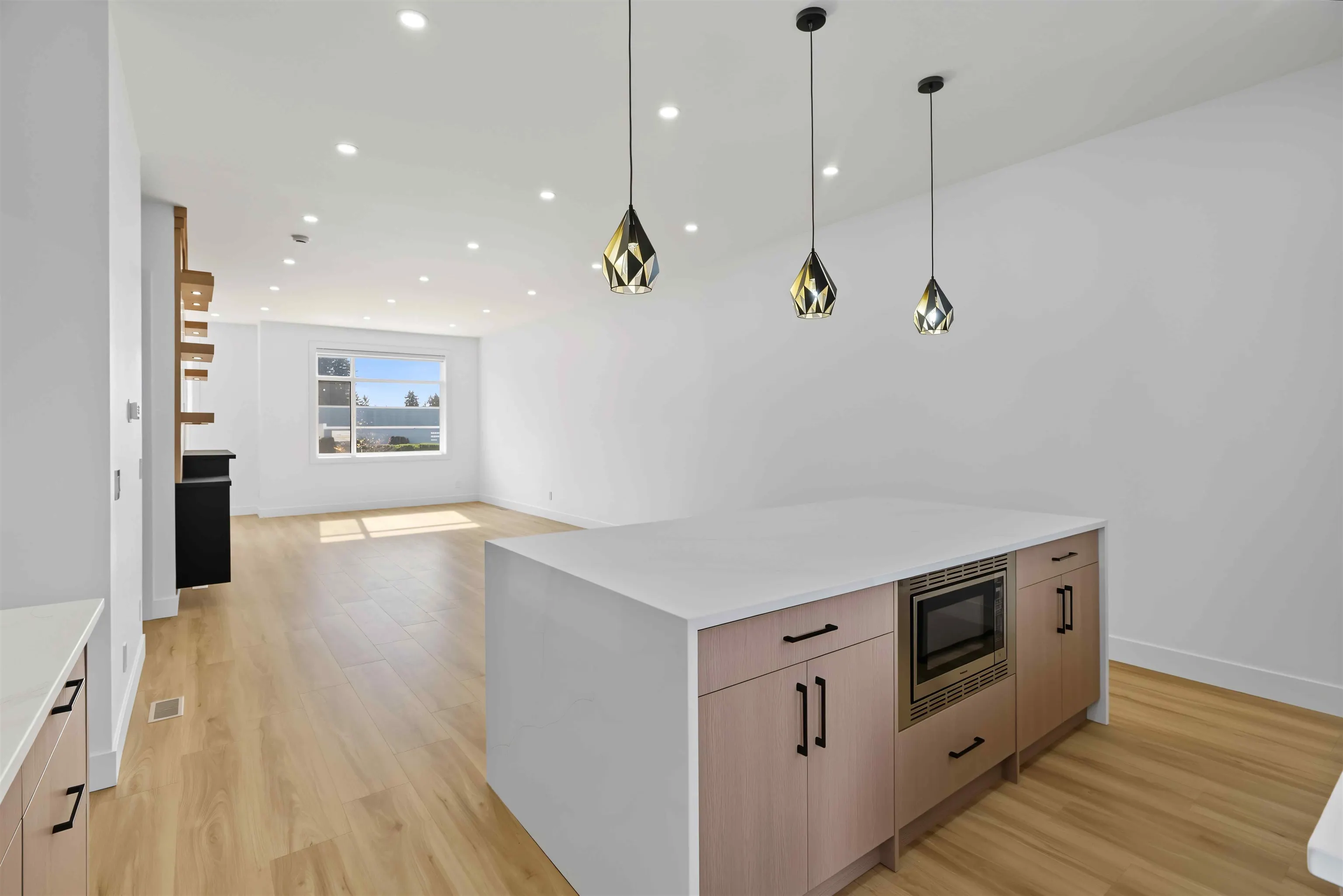 15371 94 Avenue #102