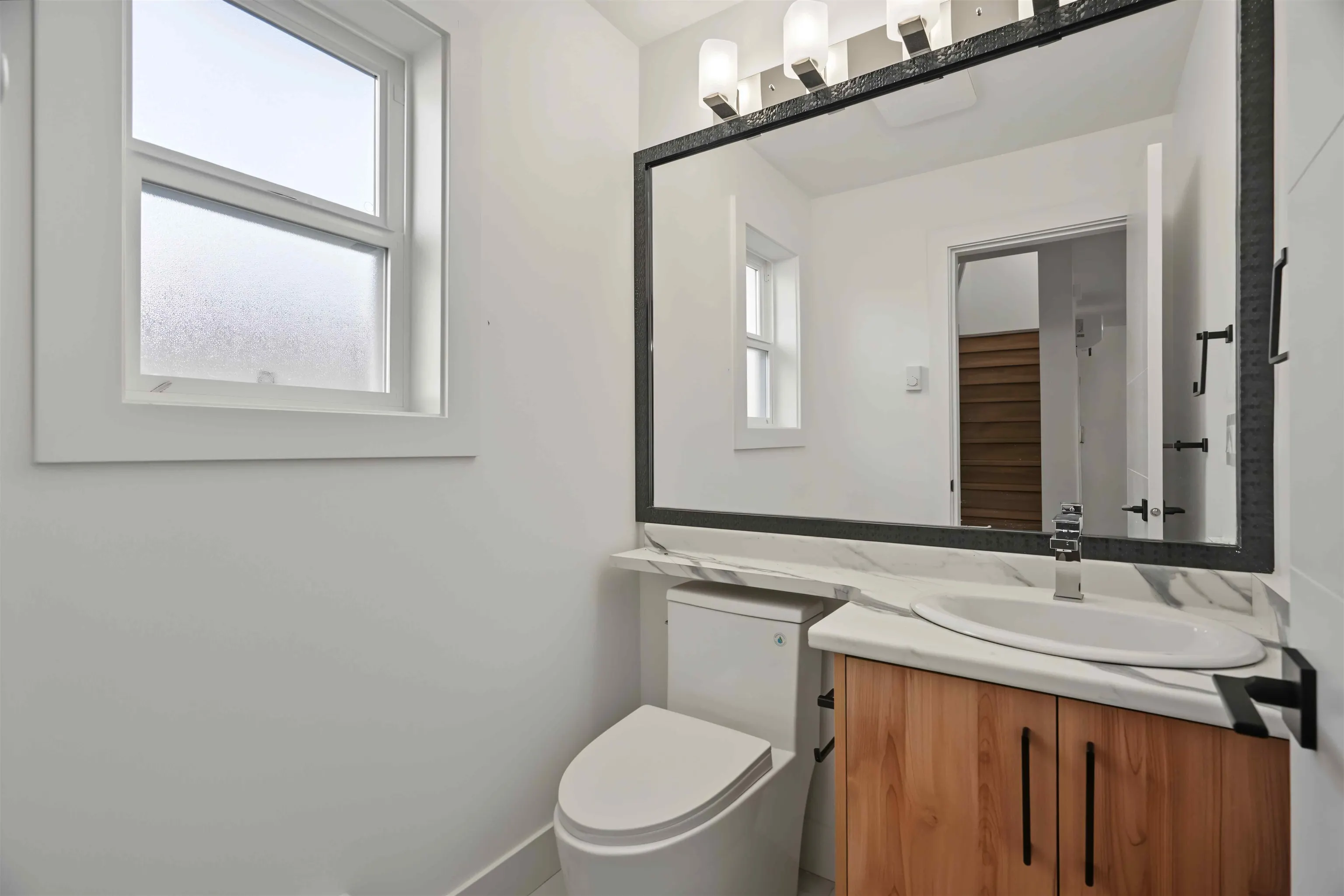 15371 94 Avenue #102